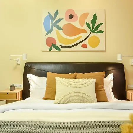 Green Leafy - Ideal 2 Bedroom Apartment