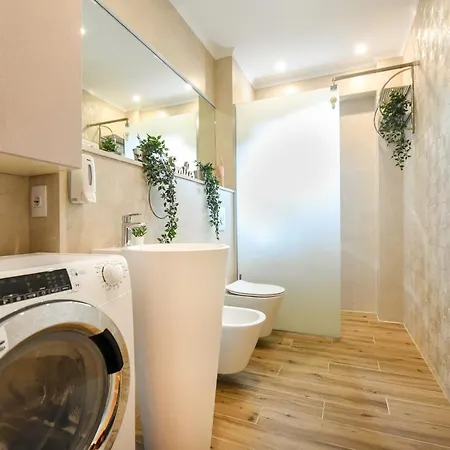 Green Leafy - Ideal 2 Bedroom *